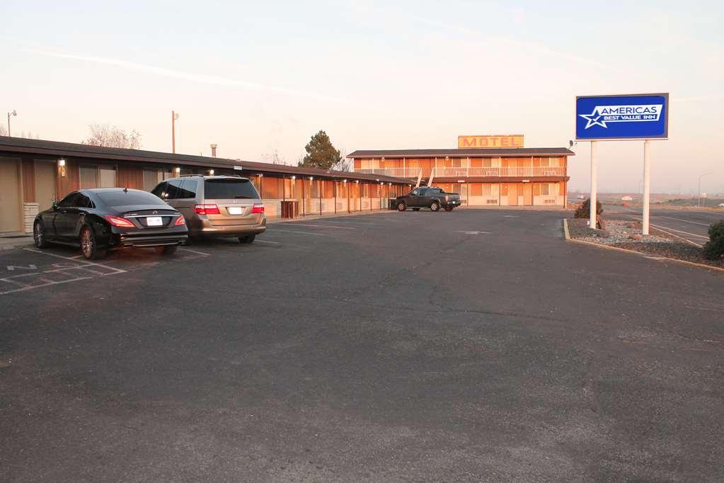 Riverview Motel Бордмен Екстер'єр фото